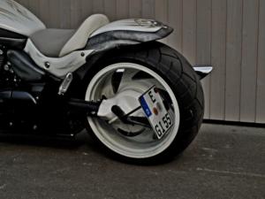 Suzuki M1800R